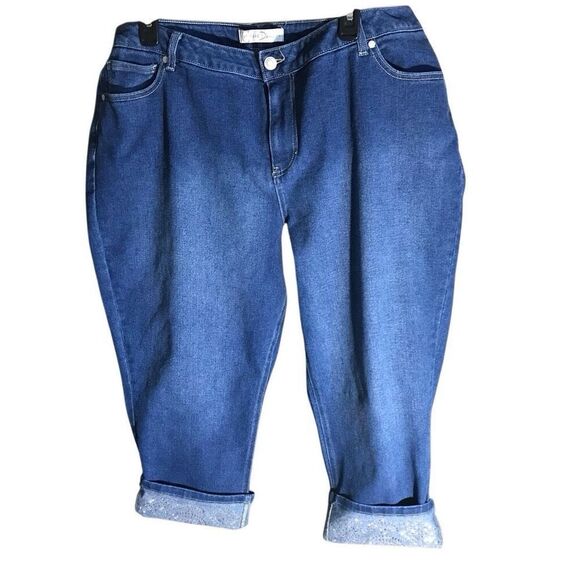 Cato women’s plus Size 20W blue jeans Capris embellished cuff hem denim crop - Picture 2 of 5